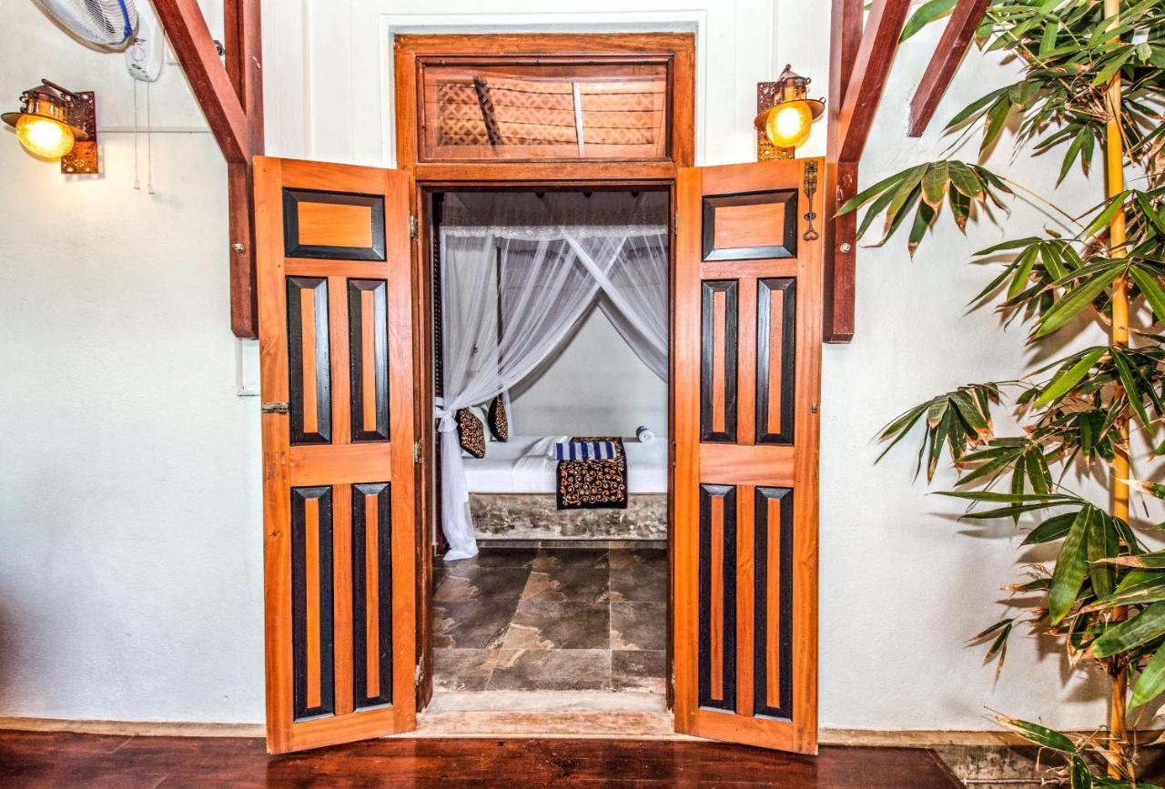 Waterland Negombo Exterior foto