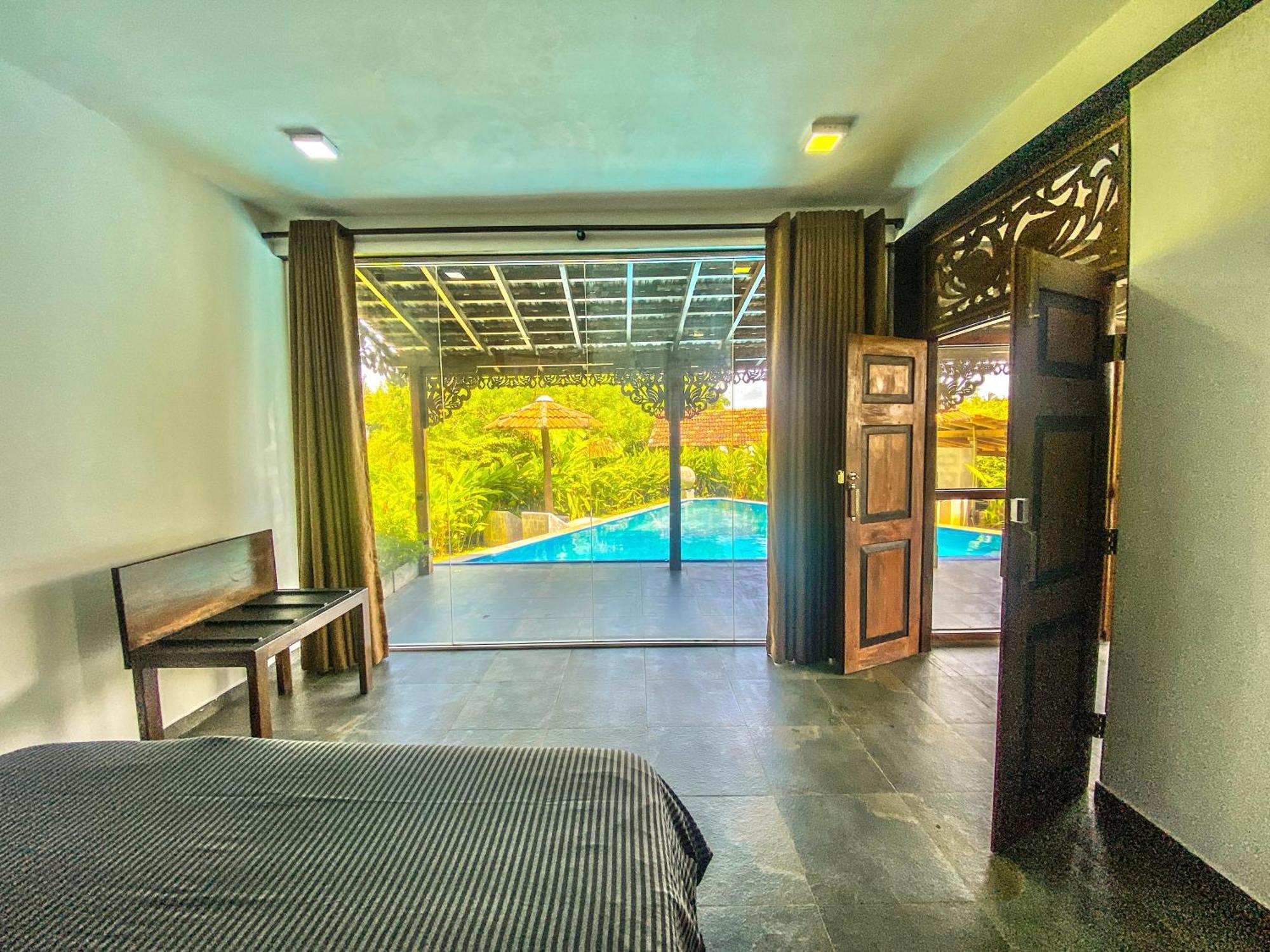 Waterland Negombo Exterior foto